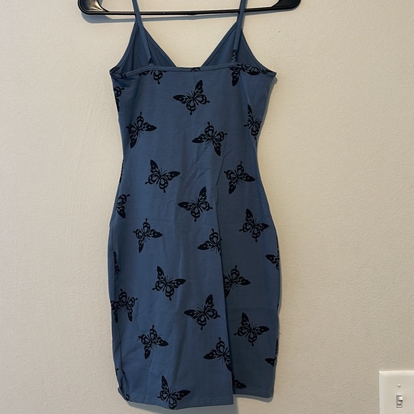 WILD FABLE BUTTERFLY DRESS - Picture 3 of 3
